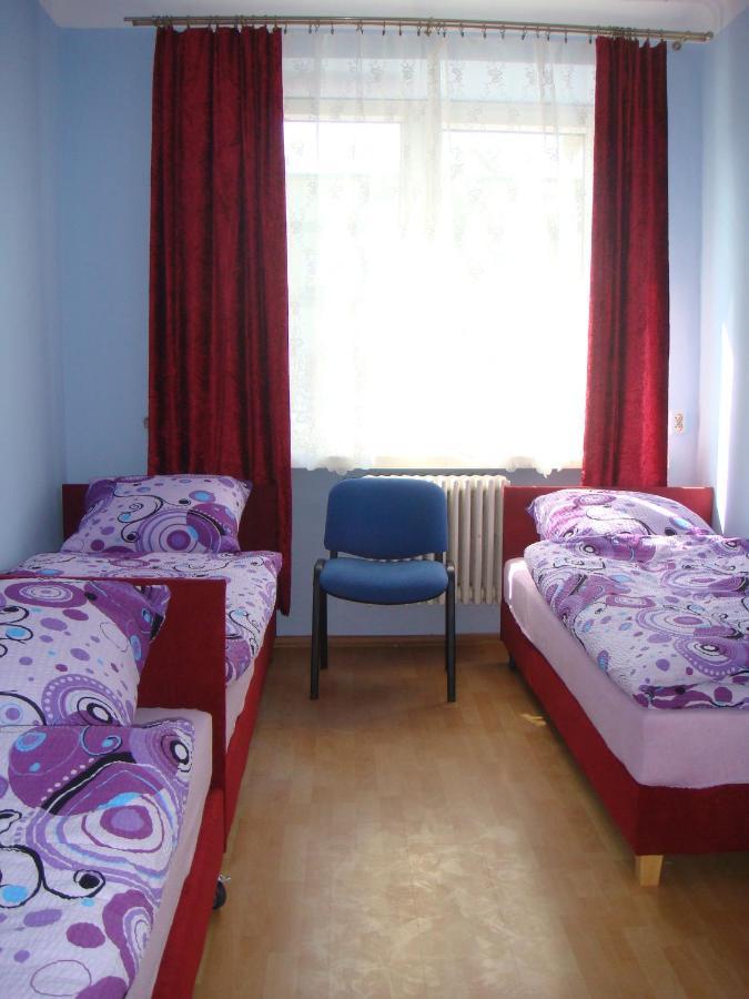 Hostel Omega *