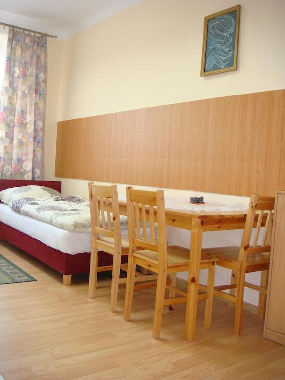 Hostel Omega *